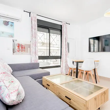 Maba/private Backyard/walk To Downtown/large Smart Tv * Malaga